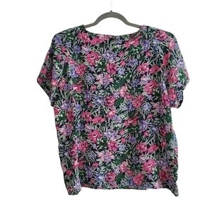 VTG Impressions Grandma Floral Short Sleeve Blouse